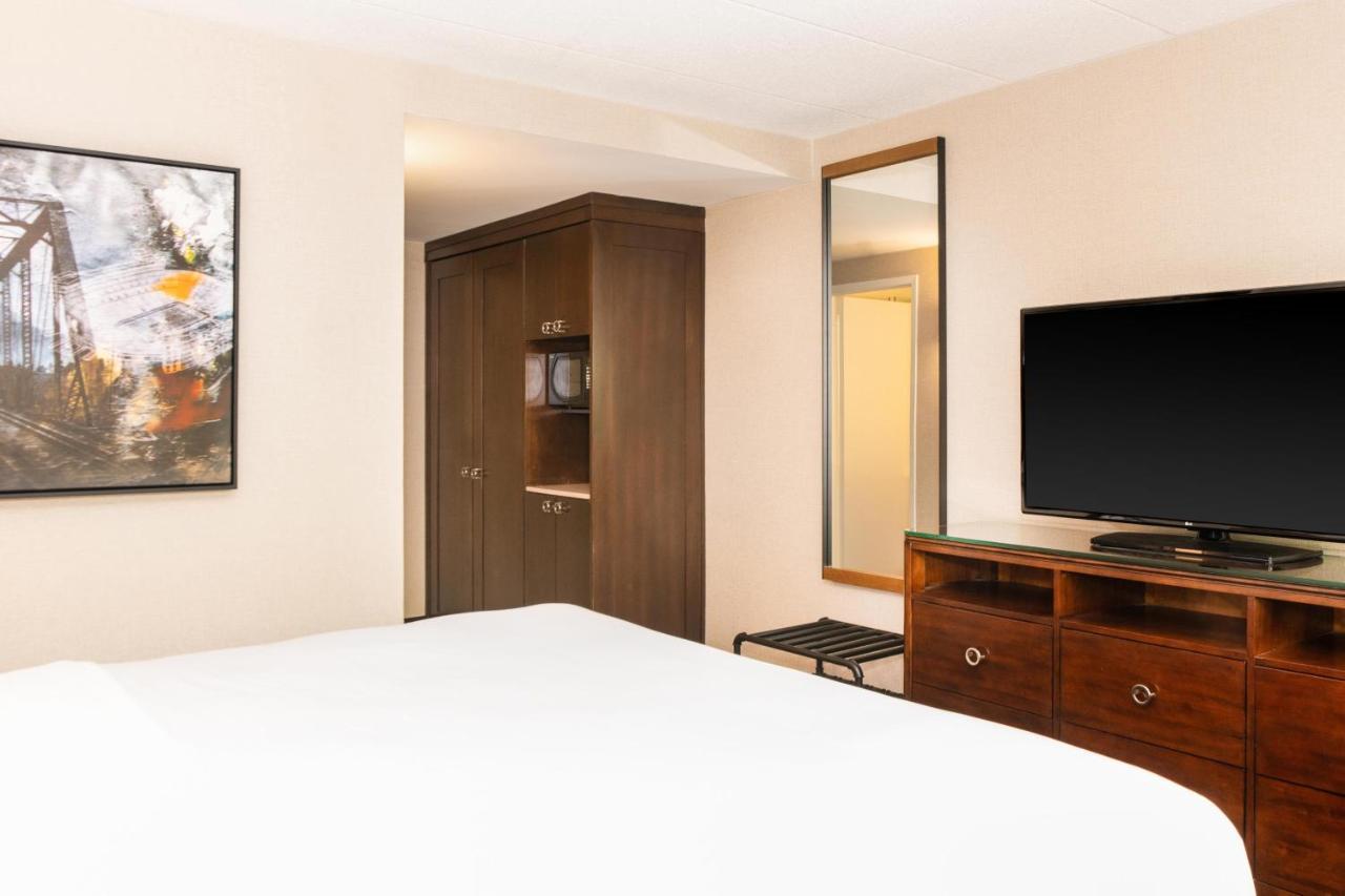 Sheraton Ann Arbor Hotel Екстер'єр фото