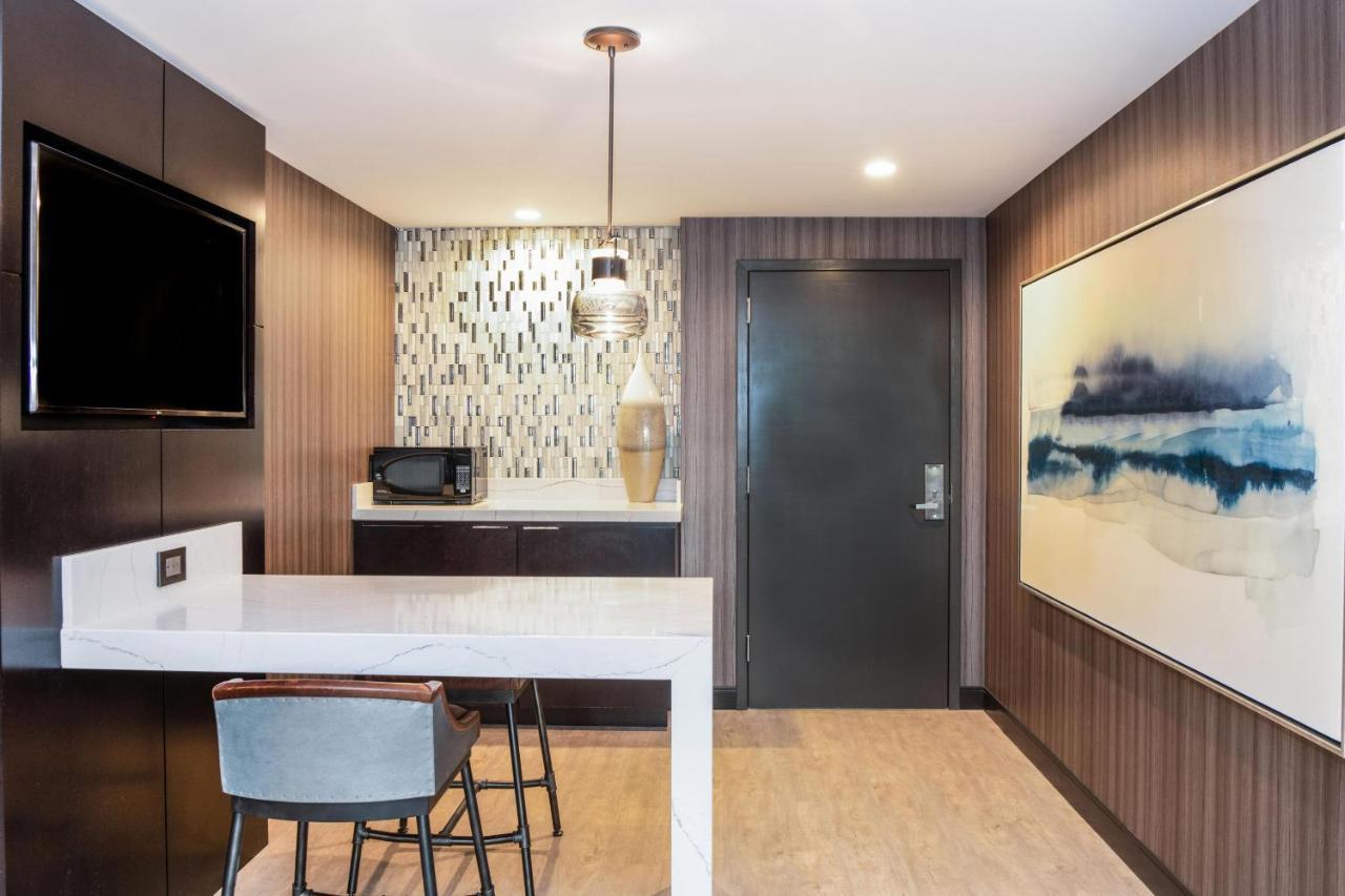 Sheraton Ann Arbor Hotel Екстер'єр фото
