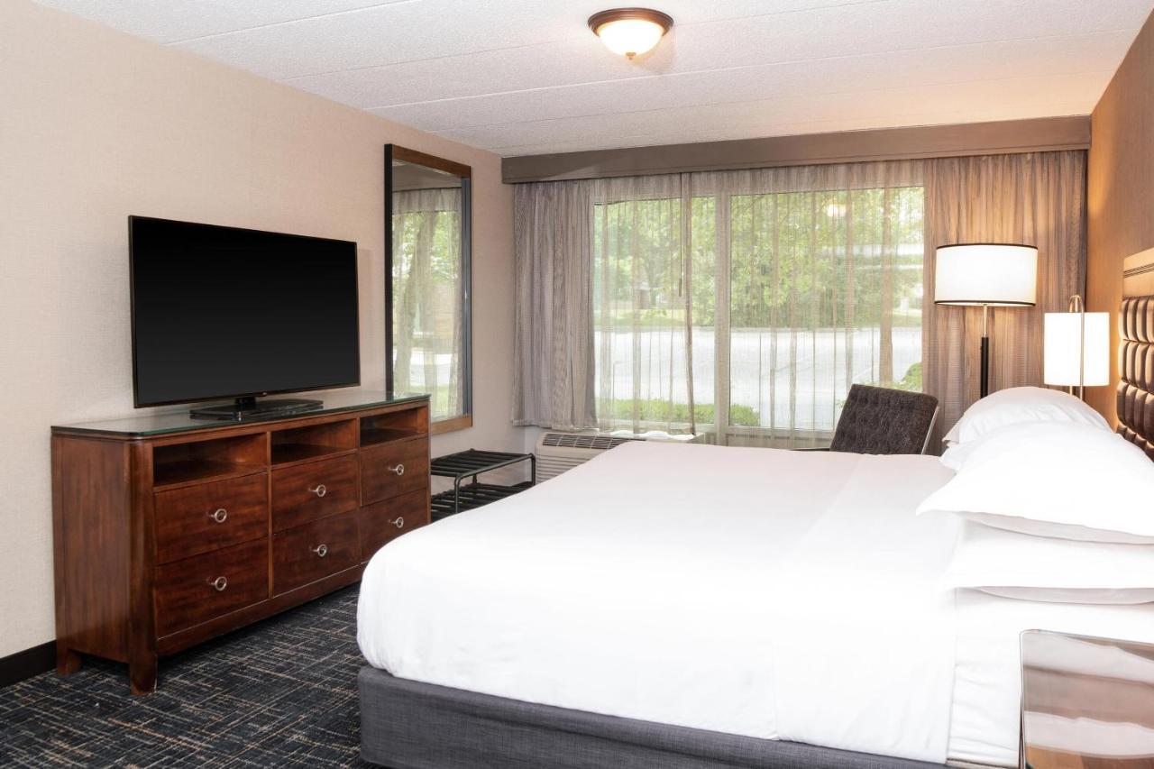 Sheraton Ann Arbor Hotel Екстер'єр фото
