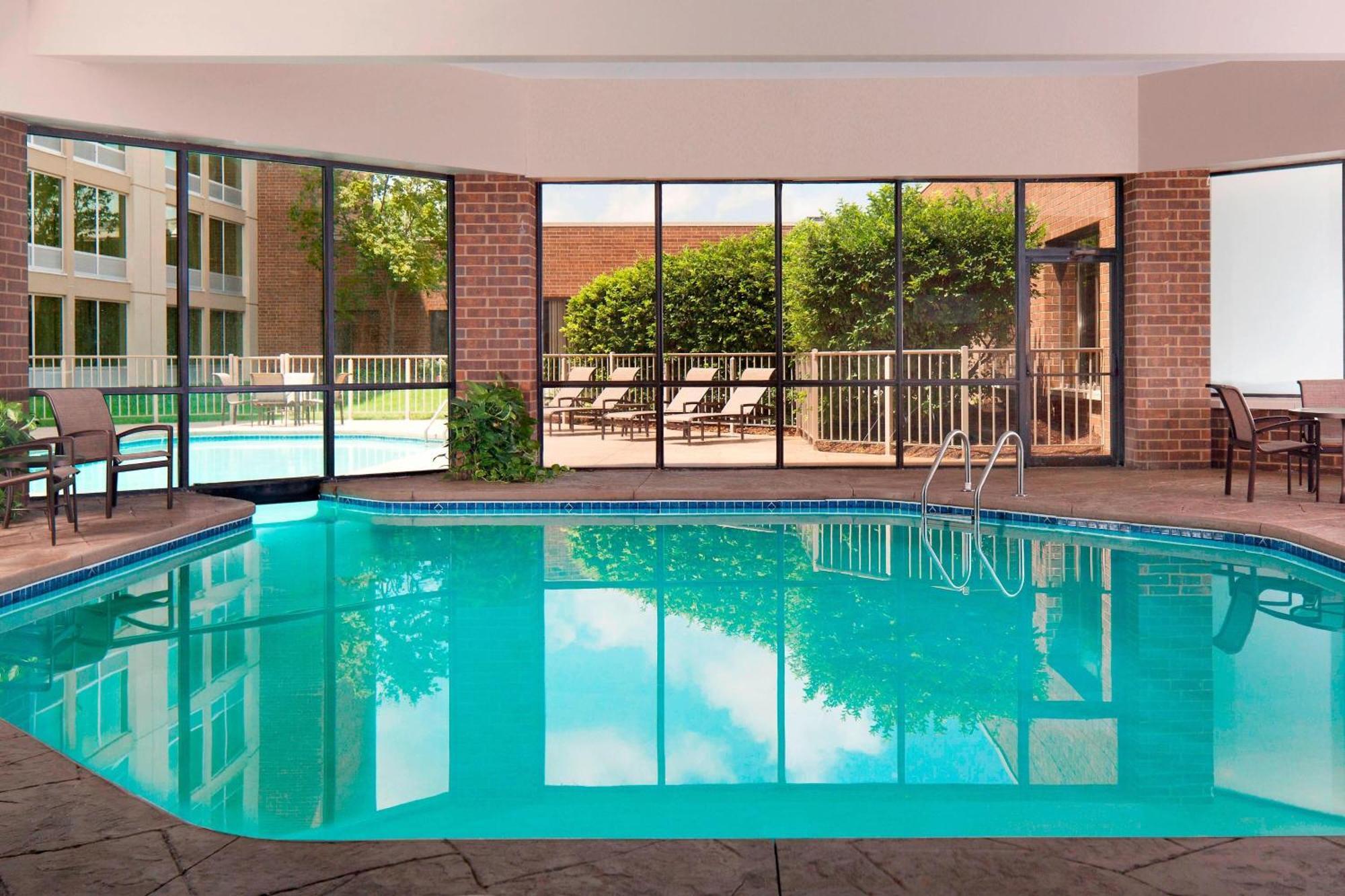 Sheraton Ann Arbor Hotel Екстер'єр фото