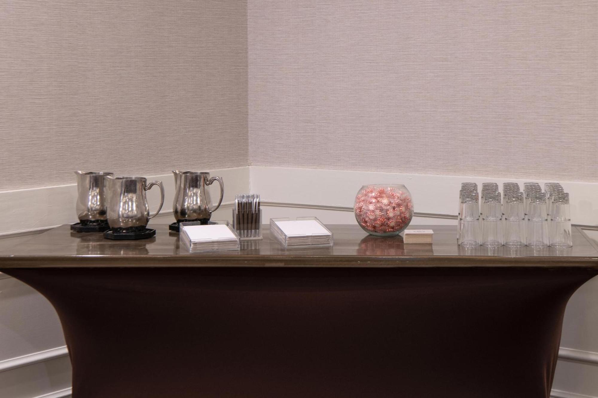 Sheraton Ann Arbor Hotel Екстер'єр фото